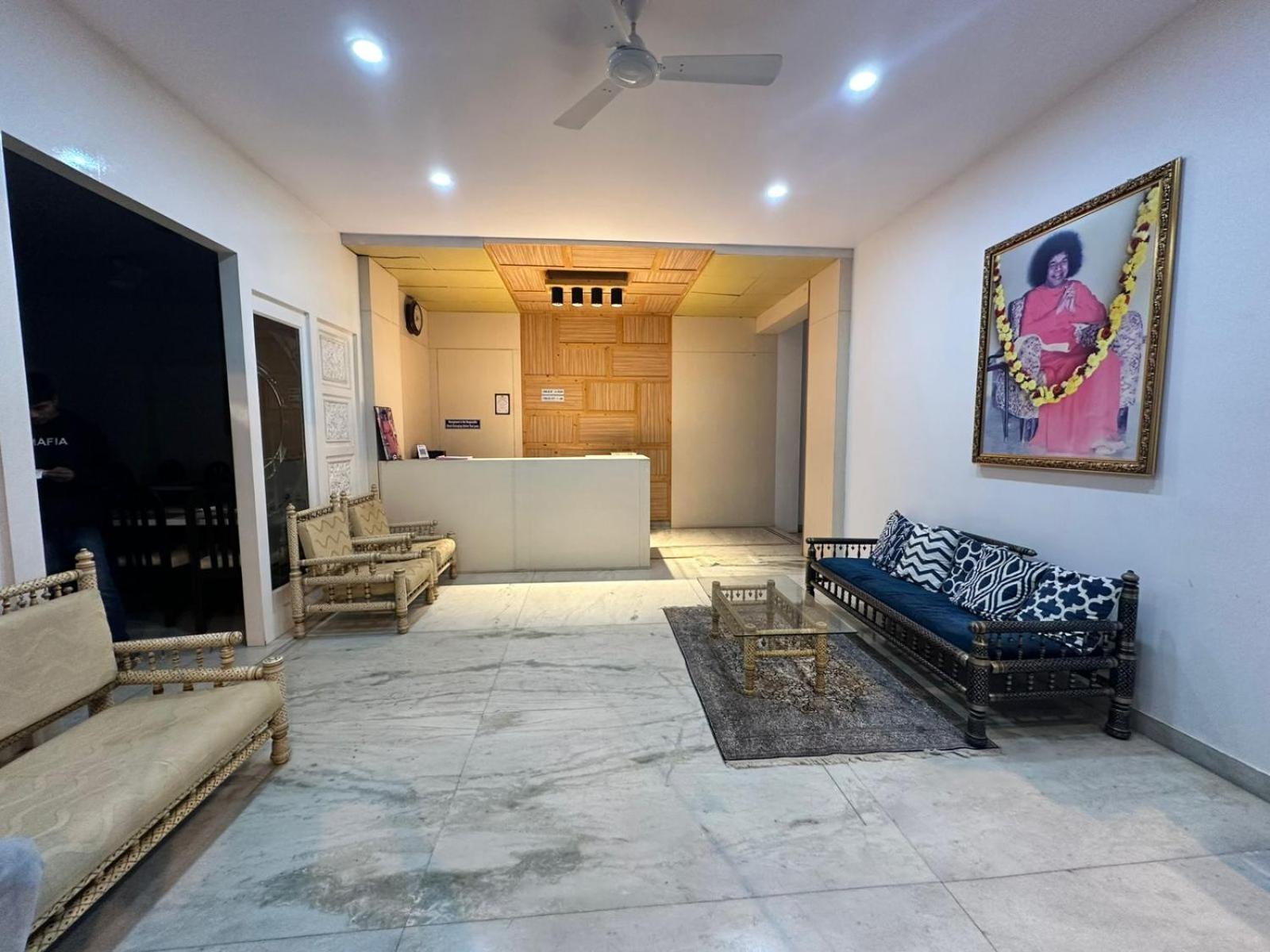 Hotel Sri Sathya Sai Bangalore Dış mekan fotoğraf